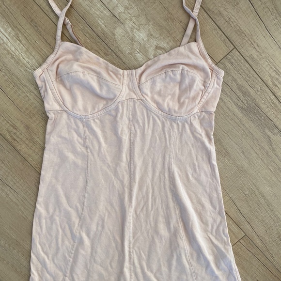 Wilfred tank top in light blush colour - Picture 2 of 4